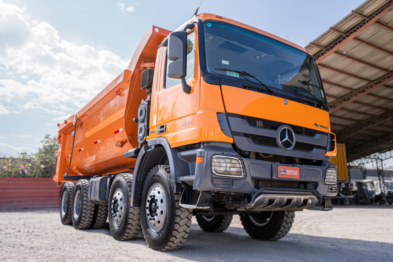 AROCS MERCEDEZ BENZ (CAMIÓN TOLVA)